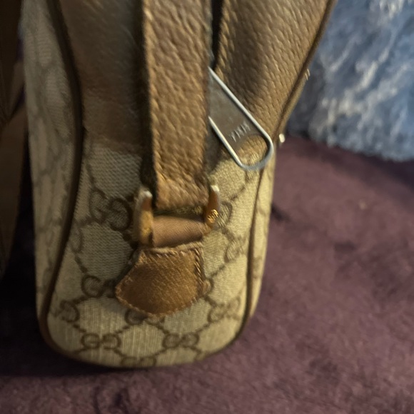 Authentic Vintage Gucci Cross Body”Beautiful preloved please look at all photos. - Picture 4 of 12